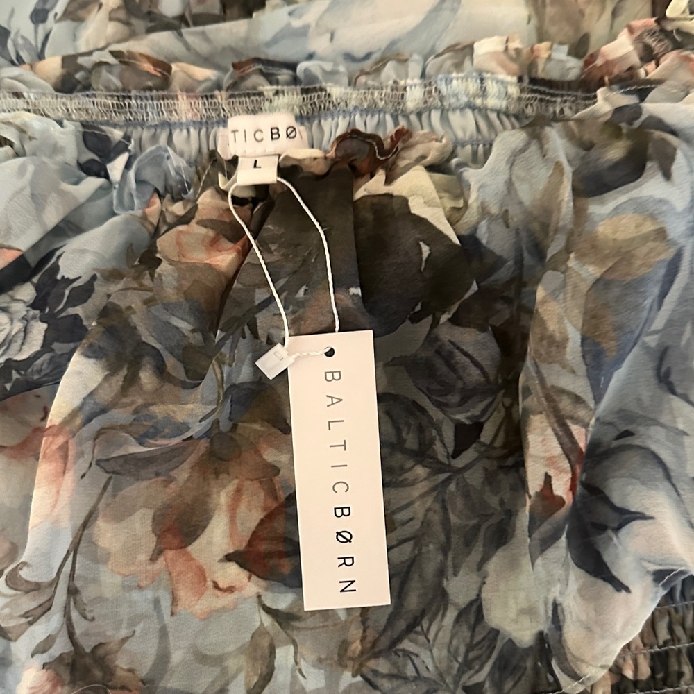 Baltic Born floral Blue Dress. - Picture 5 of 8